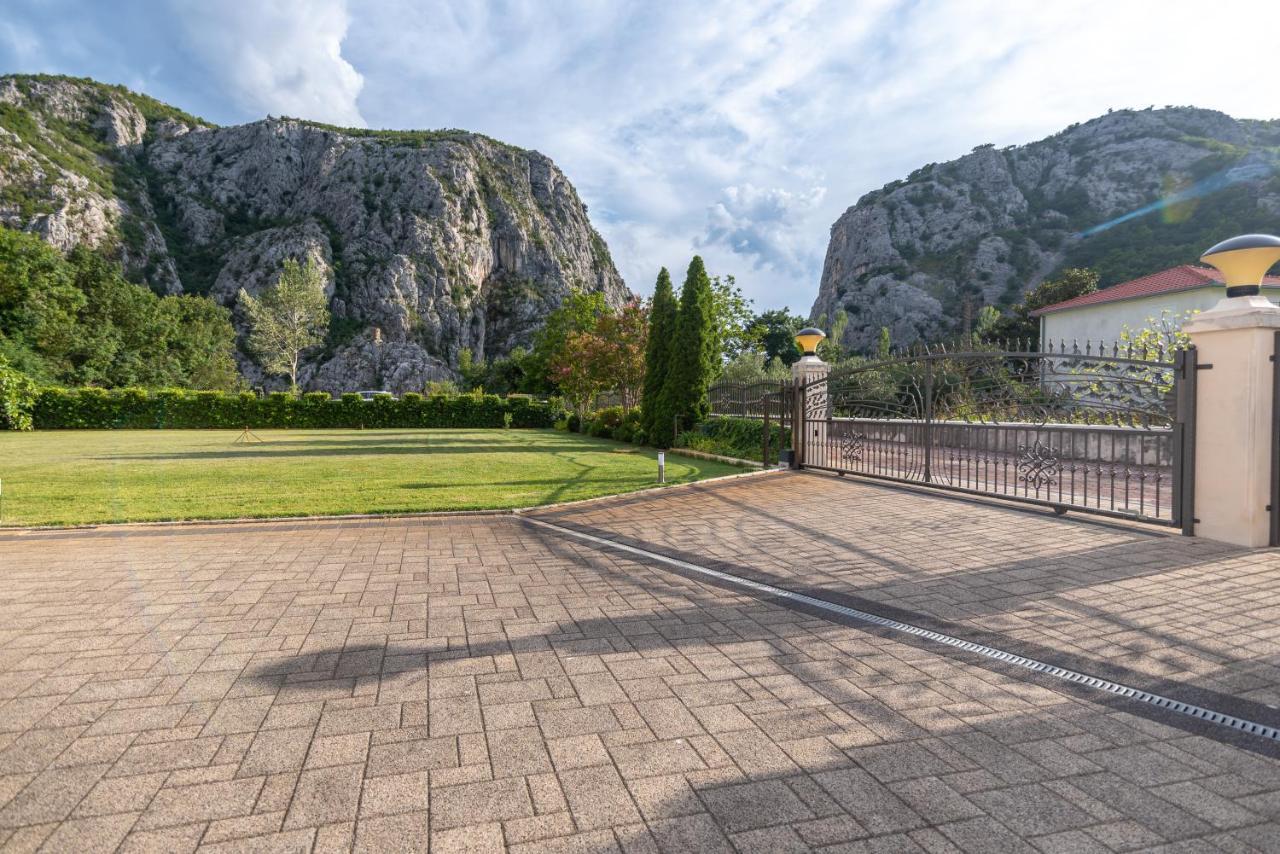 Apartment Emmi Omiš Zewnętrze zdjęcie
